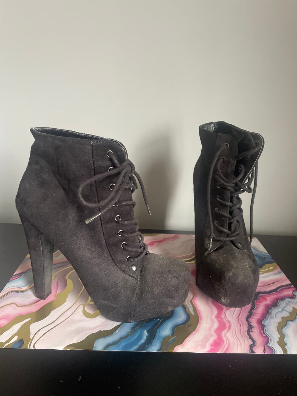 Size 7 black boot bootie heels